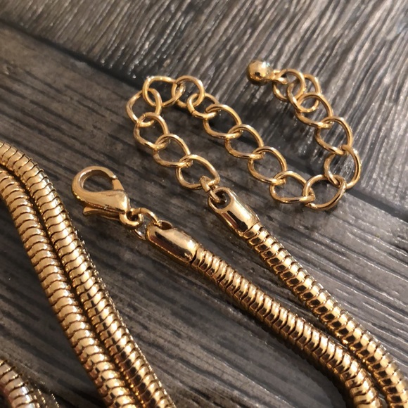 Vintage Gold-tone Snake Chain with Rectangle Filigree Pendant - Picture 3 of 13